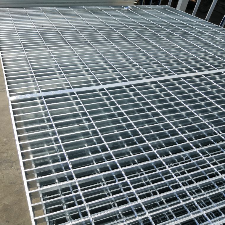 鍍鋅格柵板應(yīng)用環(huán)境適應(yīng)性分析
